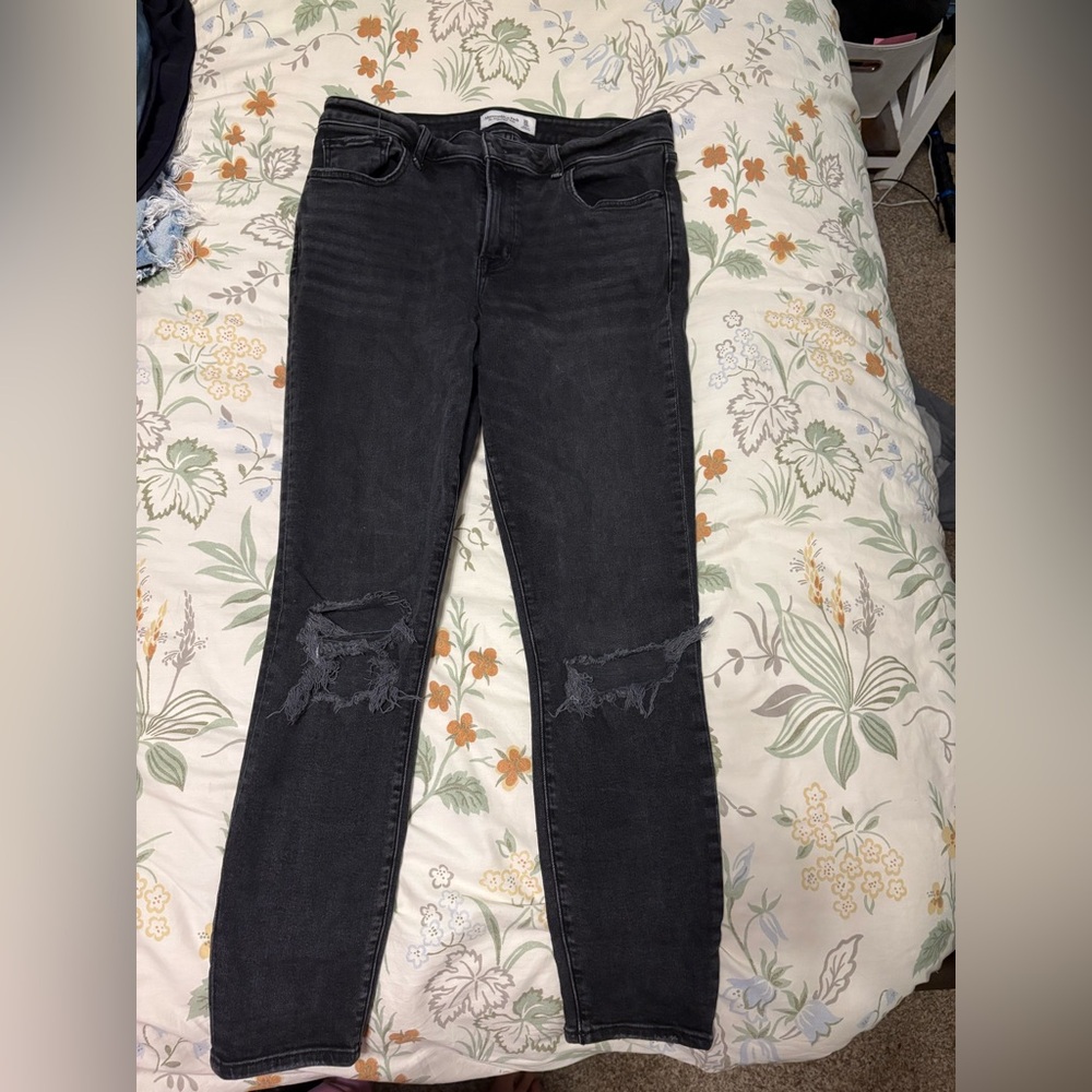 Abercrombie & Fitch Black Distressed Skinny Jeans